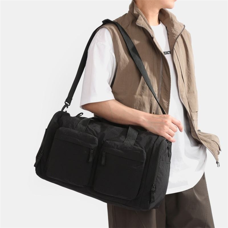 custom-logo-duffel-bag-for-fitness-brand