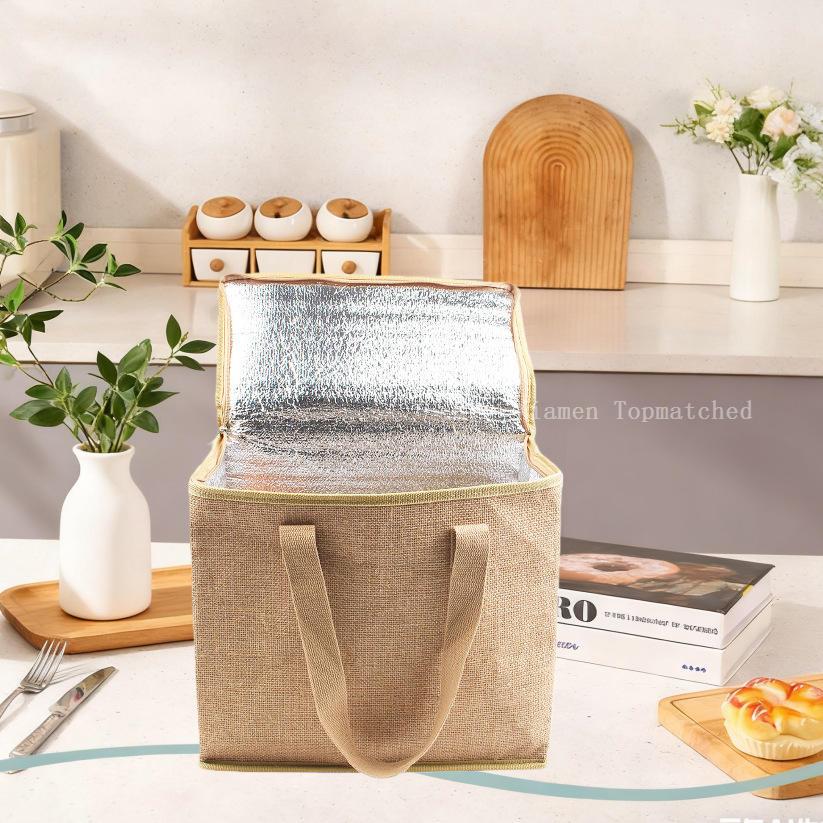 Reusable jute burlap insulated lunch bag with thermal lining for picnic and food storage Reusable jute burlap insulated lunch bag with thermal lining for picnic and food storage