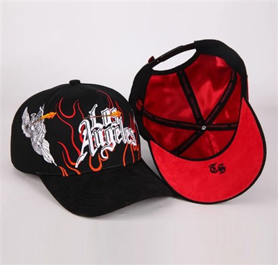 Baseball Hat With Embroidery Logo