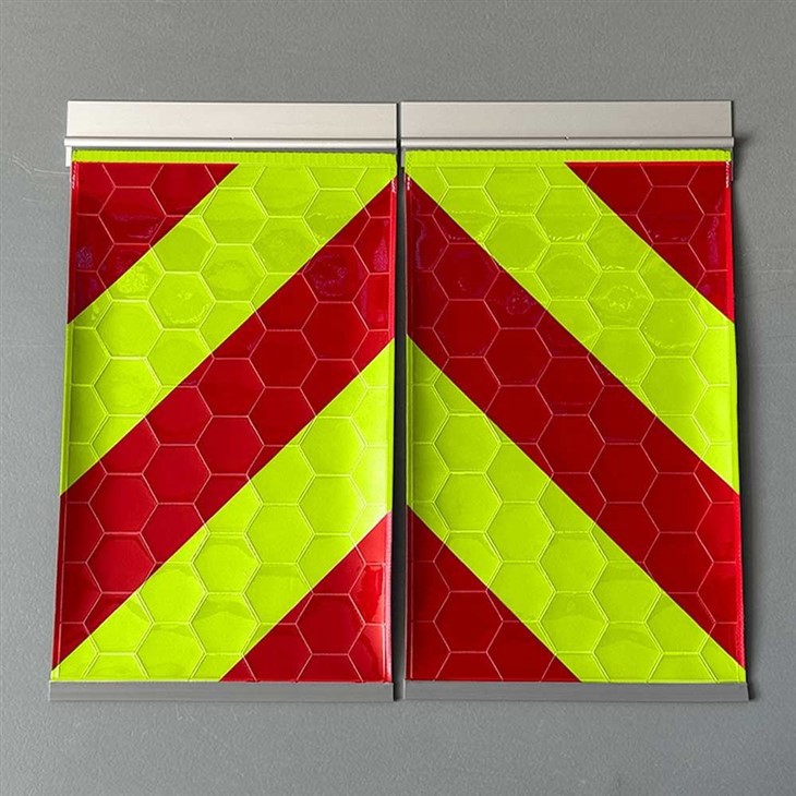 Tail Lift Warning Flag