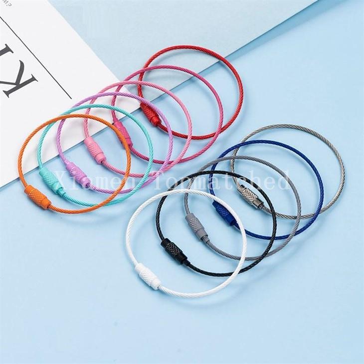 connectable-nylon-coated-wire-keychain-loops